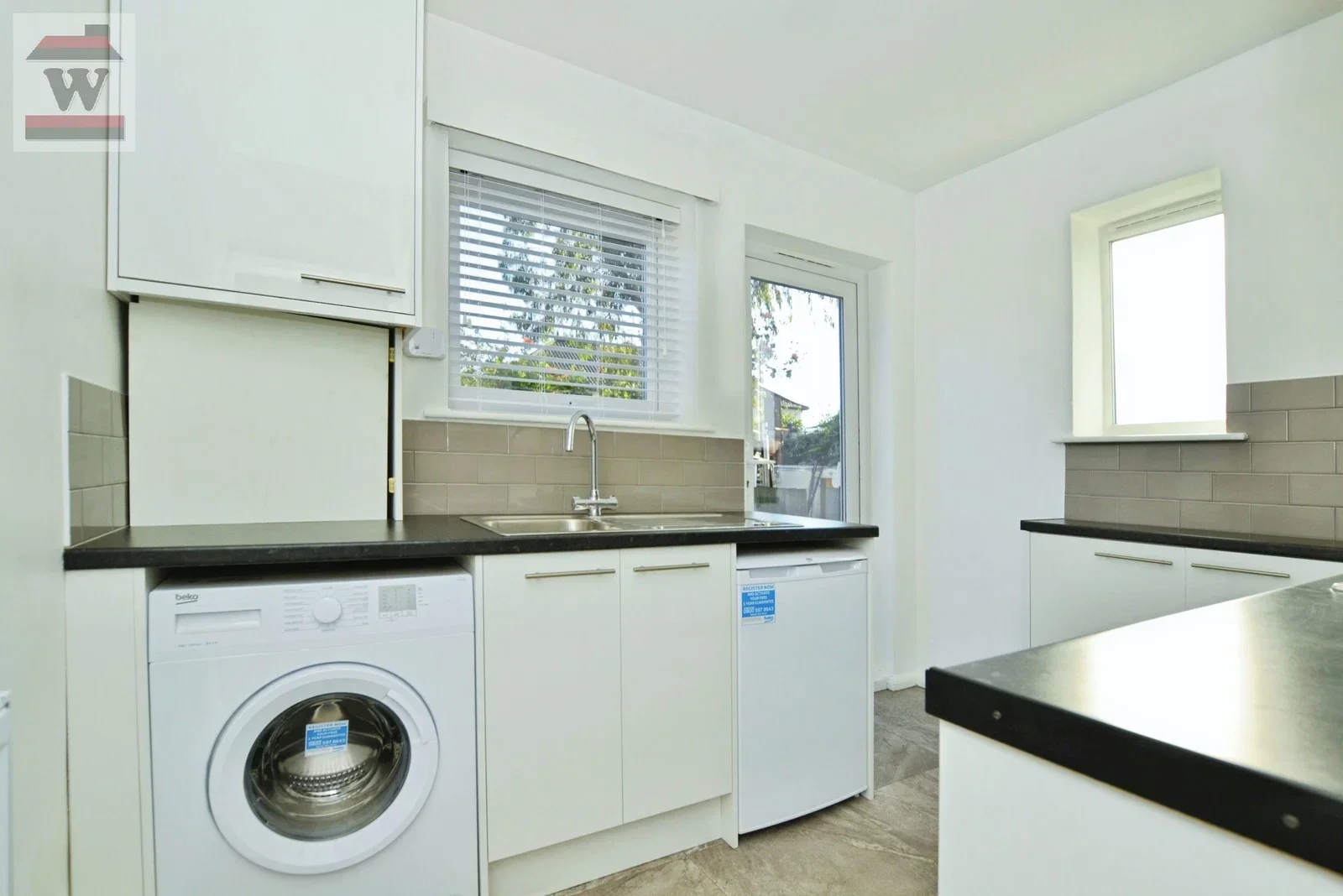 Flat Otterburn Gardens in Greater London