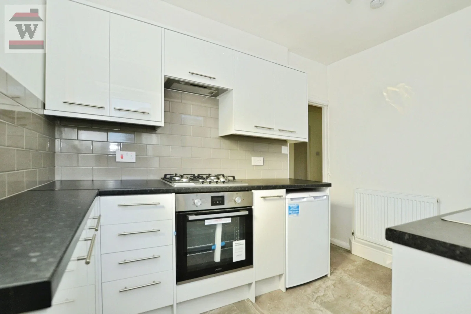 Flat Otterburn Gardens in Greater London