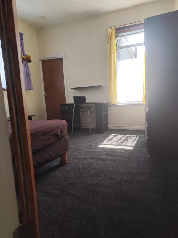 Flat Widdrington Road in Coventry