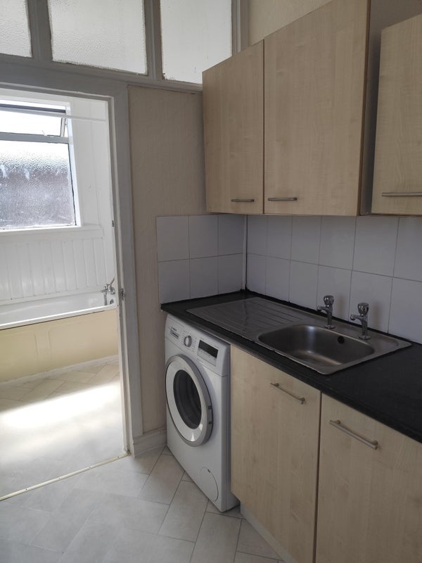 Flat Widdrington Road in Coventry