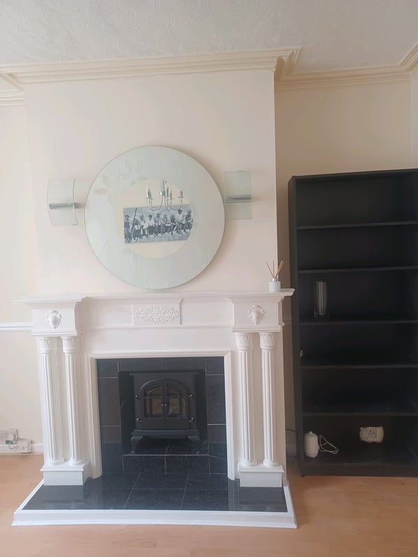 Room Ennismore Road in Liverpool
