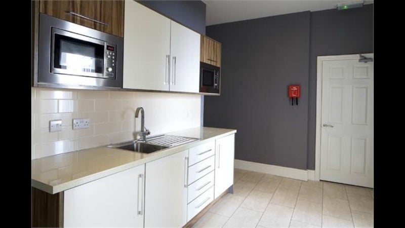 Room Alpass Road in Liverpool