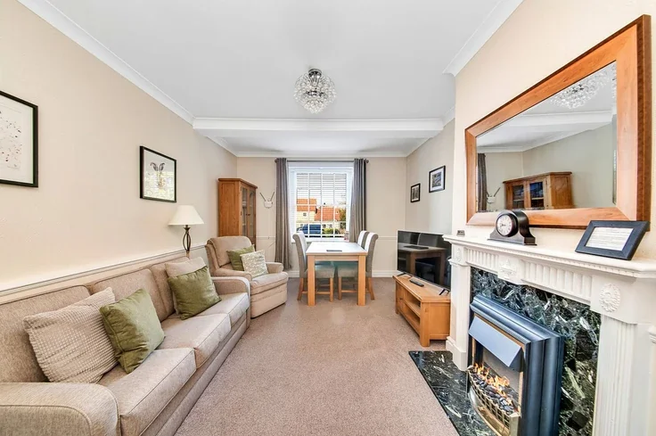 Flat Sutton Road in Sutton-under-Whitestonecliffe