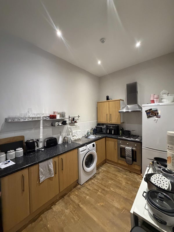 Room Luke Street in Greater London
