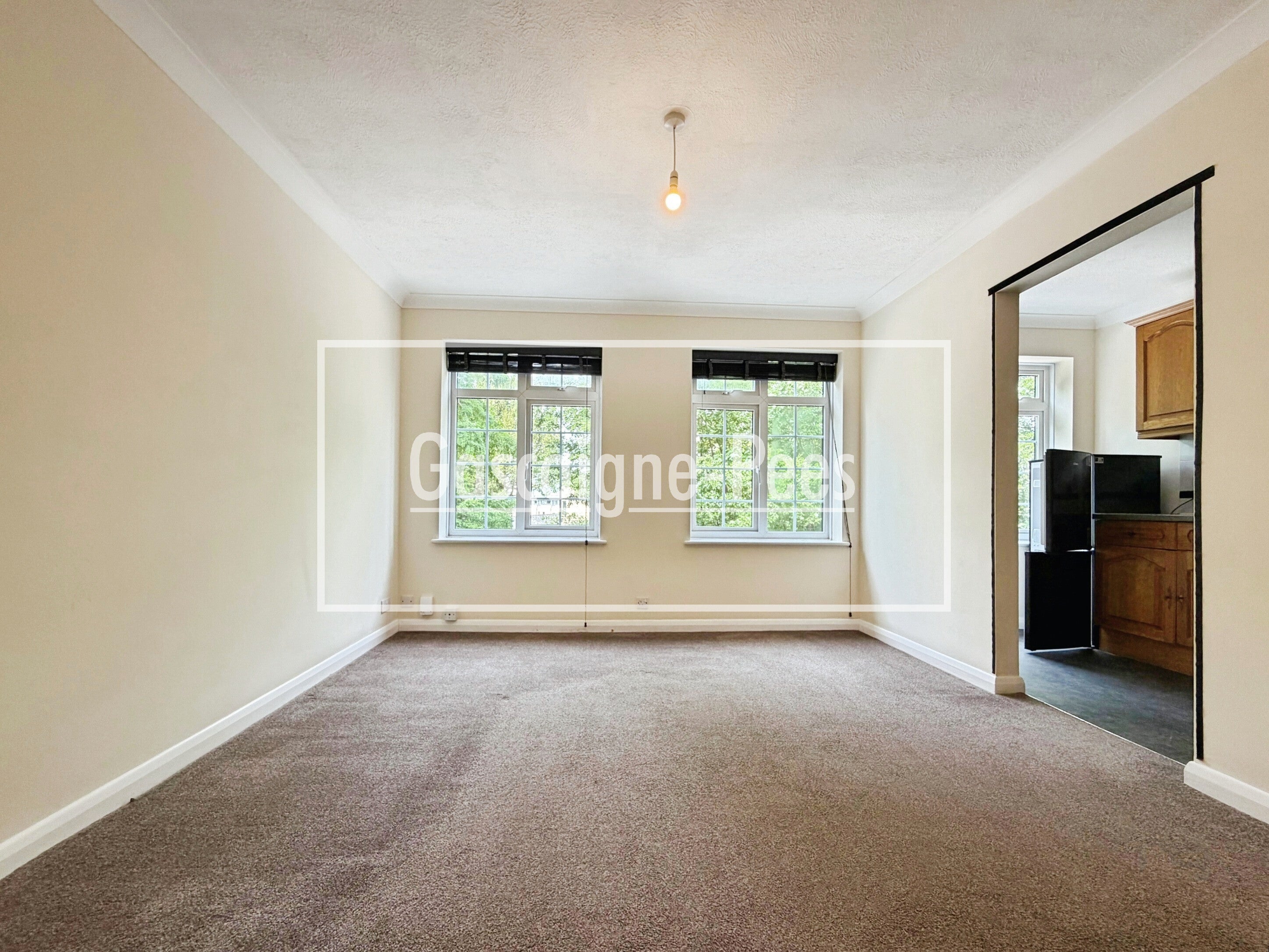Flat Kingston Road in Mole Valley