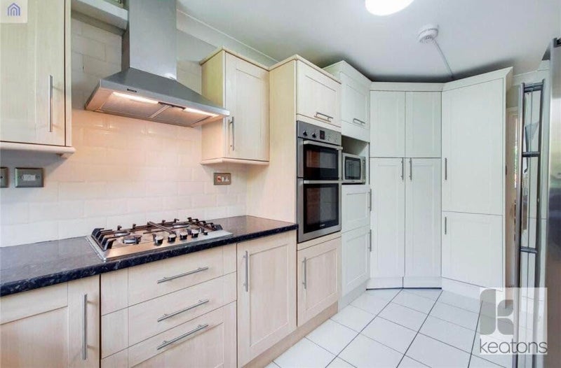 Room Strafford Street in Greater London