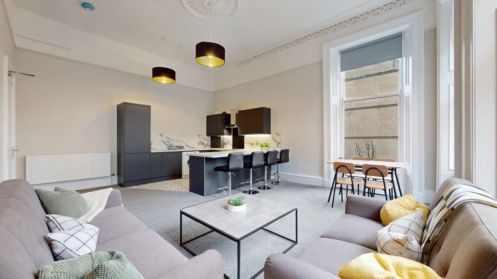 Flat Kersland Lane in Glasgow