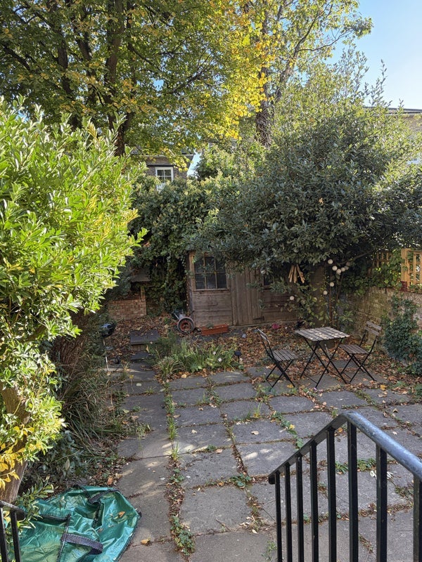Room Offord Road in Greater London