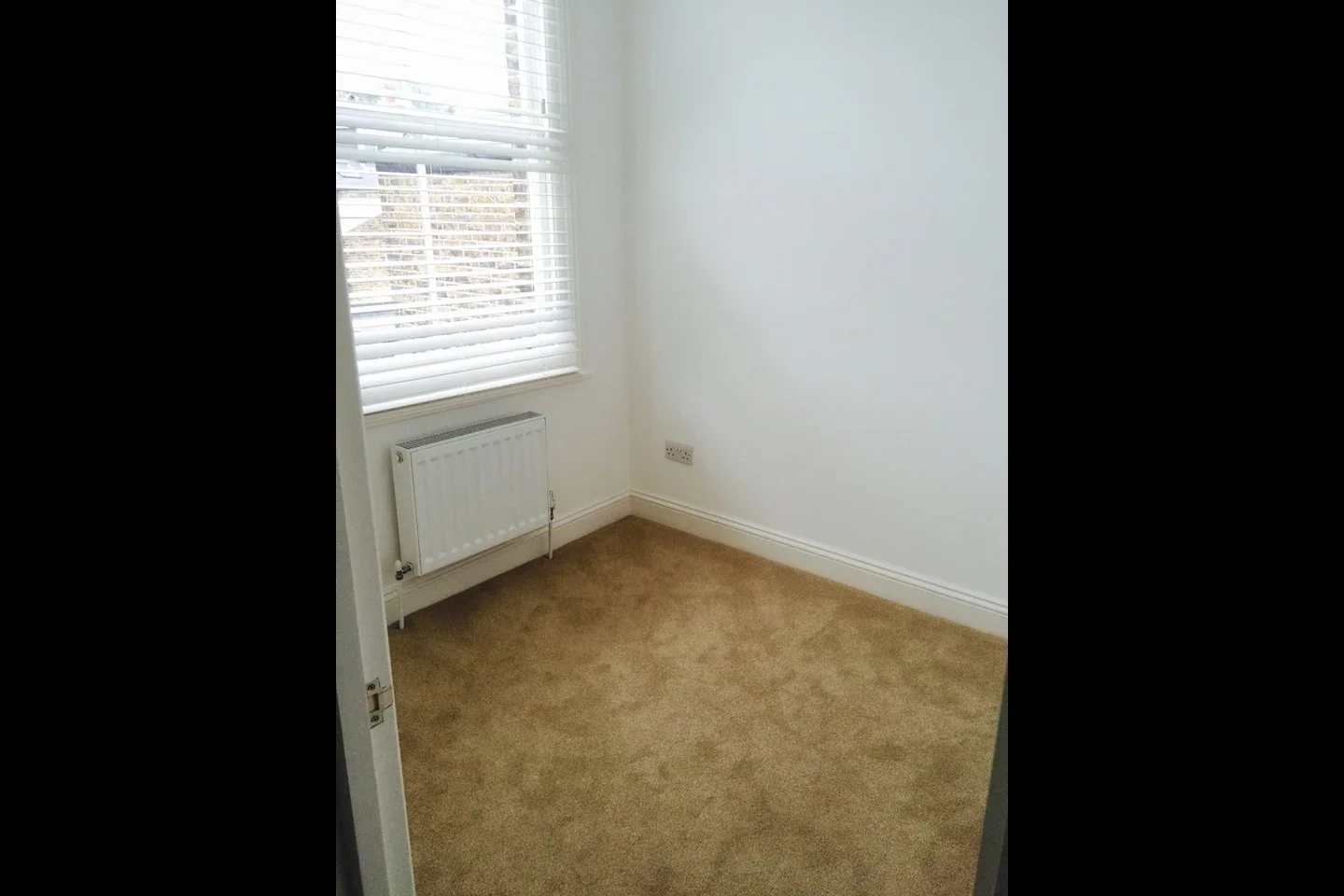 Flat Haven Lane in Greater London