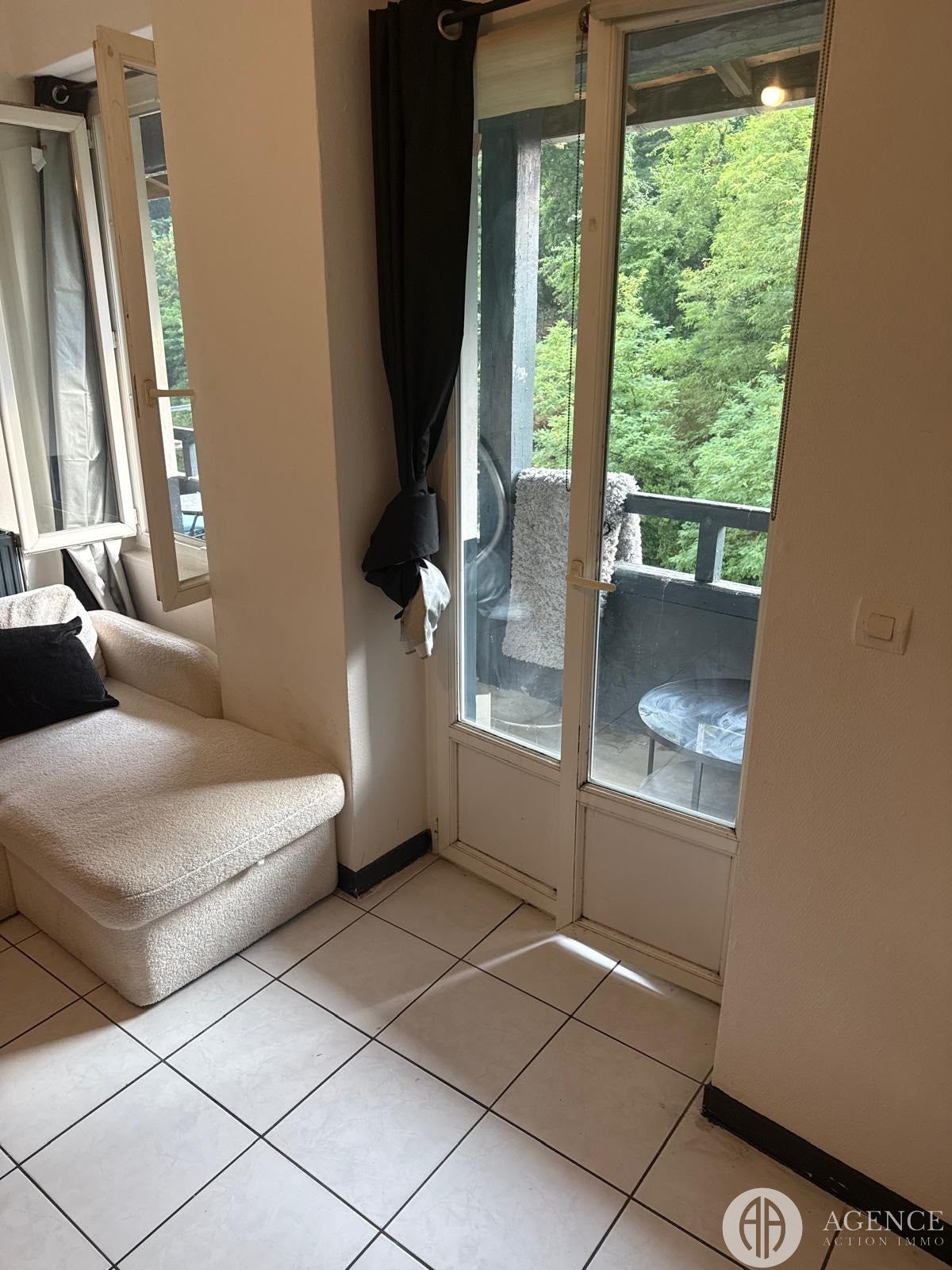 Flat Rue Vimaine in Vienne