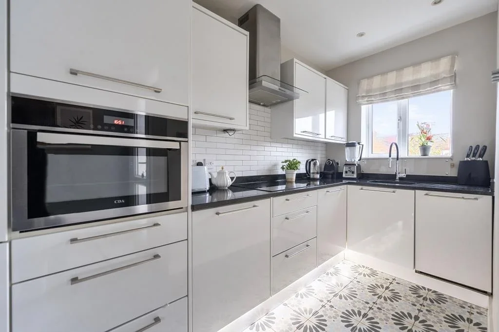 Flat Dancer Road in Greater London