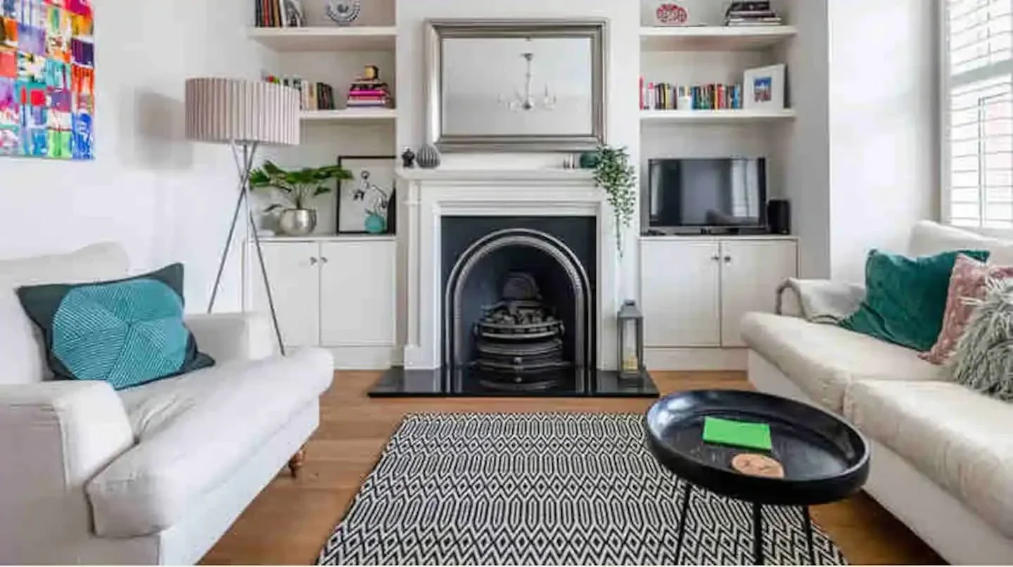 Flat Dancer Road in Greater London