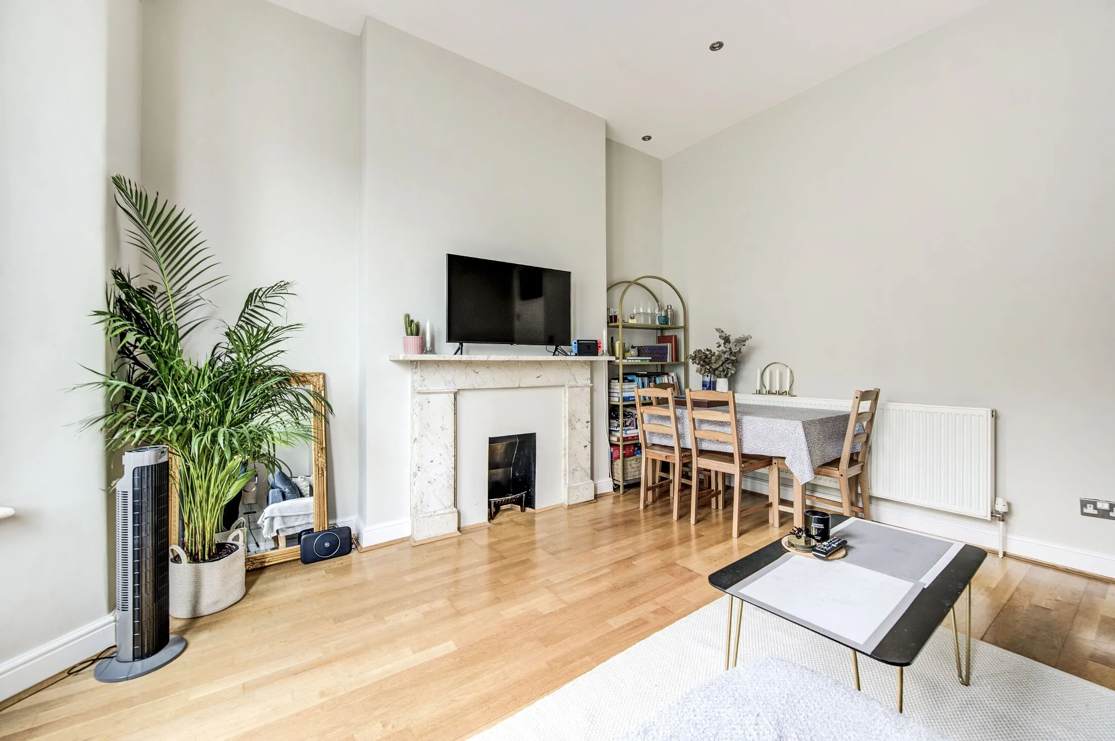 Flat Goldney Road in City of Westminster