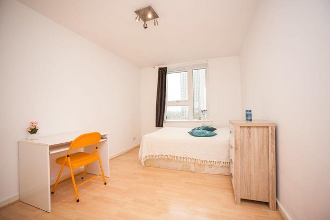 Flat Adelaide Road in Greater London