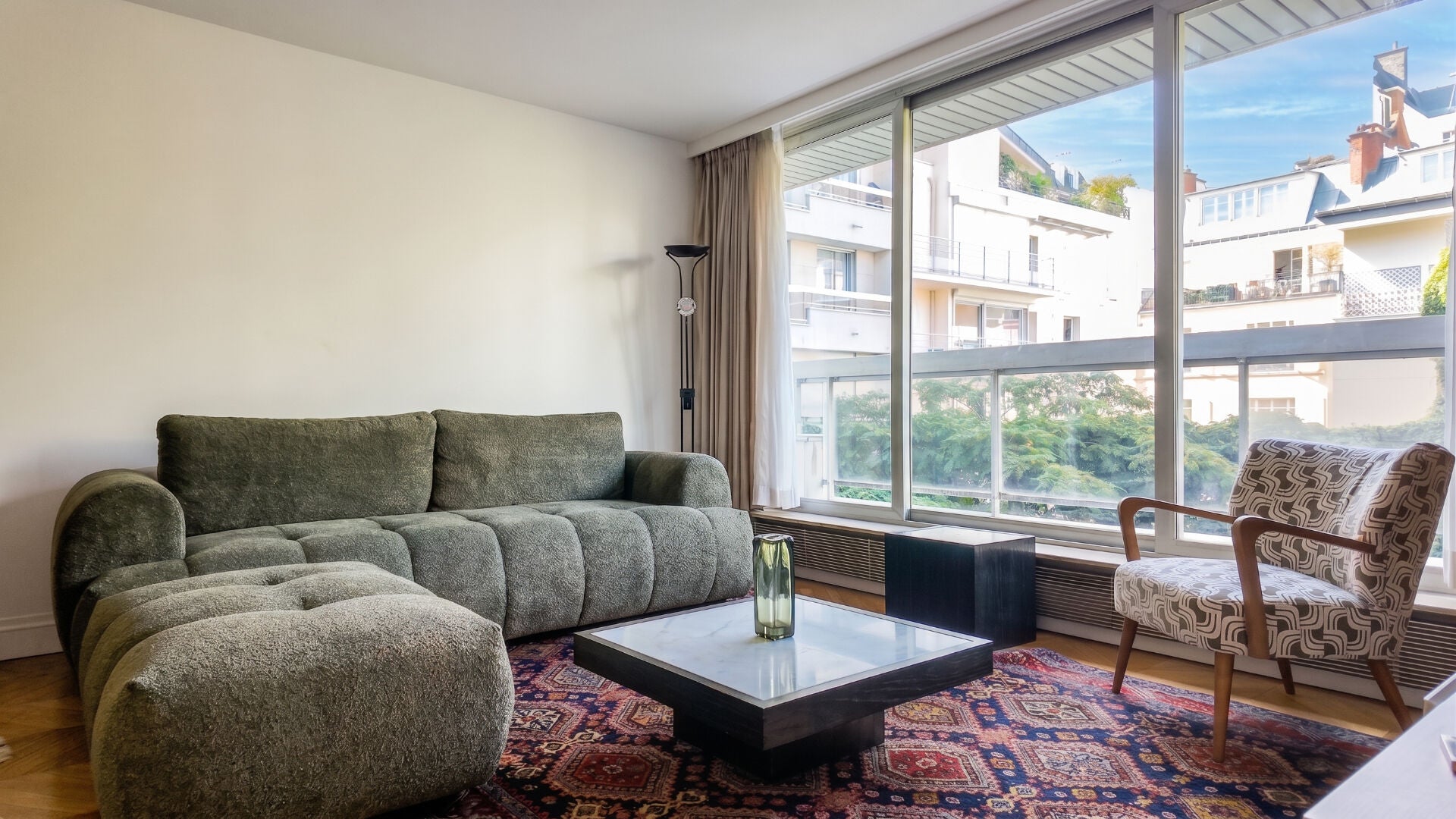 Flat Avenue Bosquet in Paris