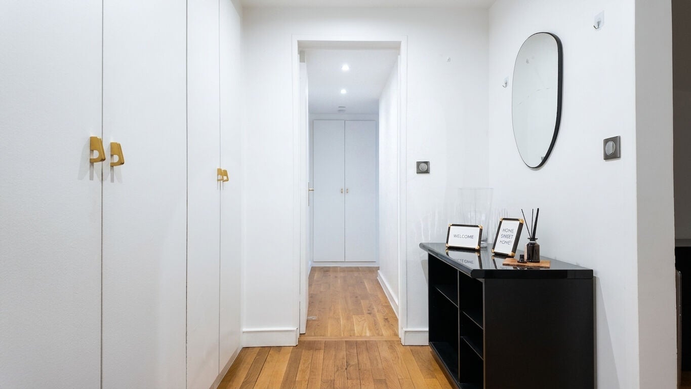 Flat Avenue Bosquet in Paris