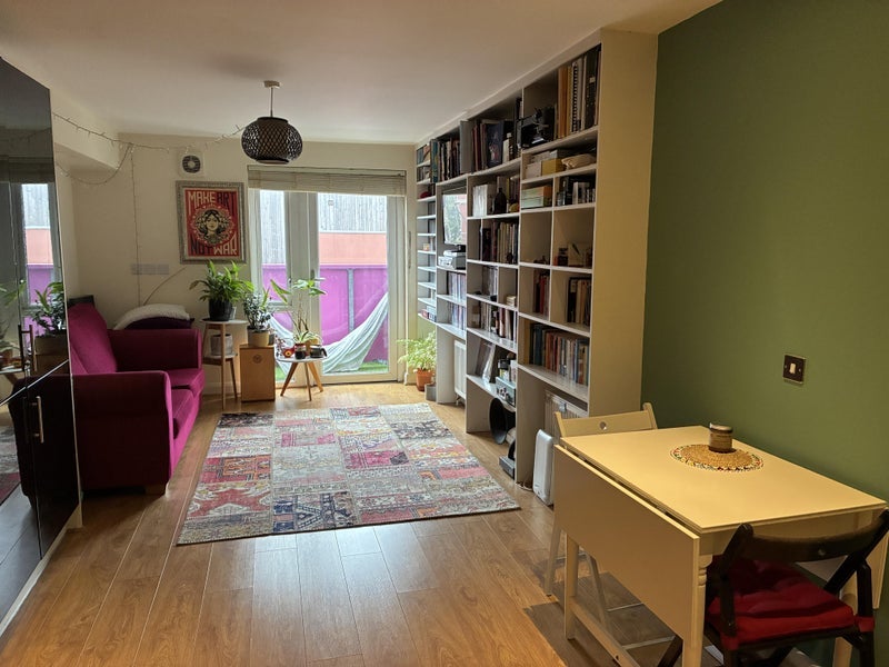 Room Masey Mews in Greater London