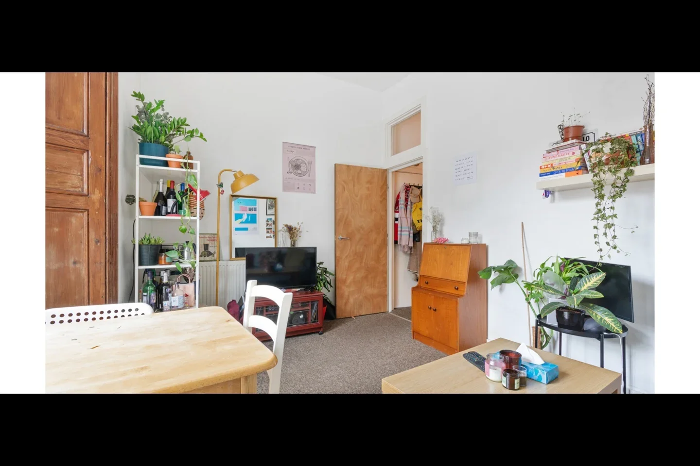 Flat Farleigh Road in Greater London
