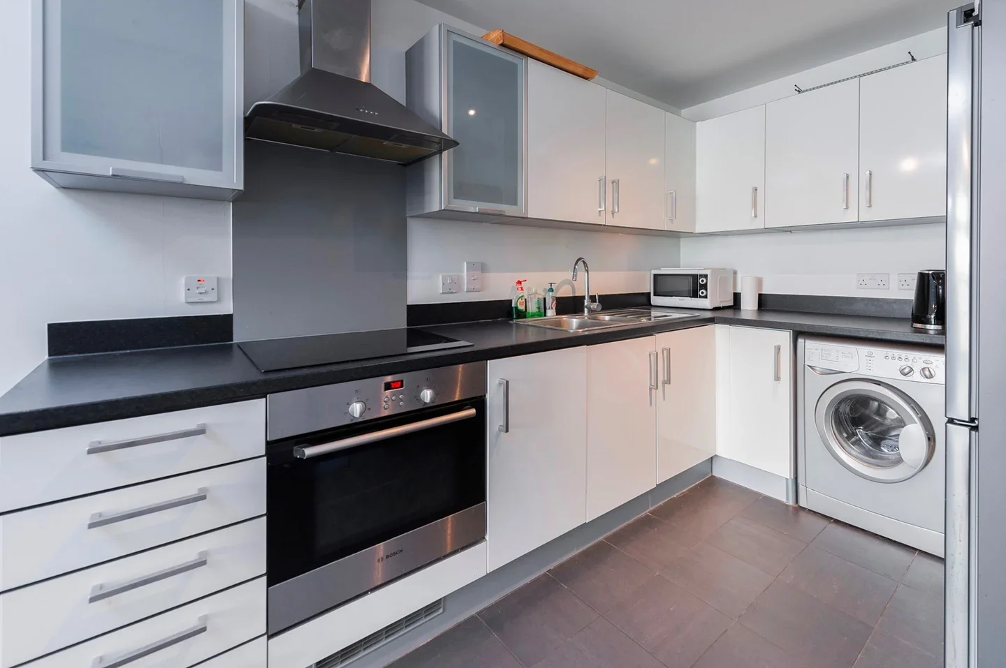 Flat Gatliff Road in City of Westminster