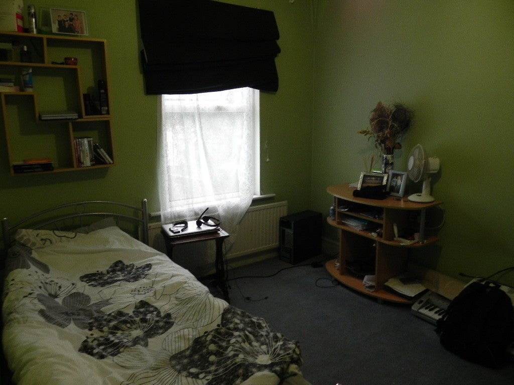House Feltham Road in Greater London
