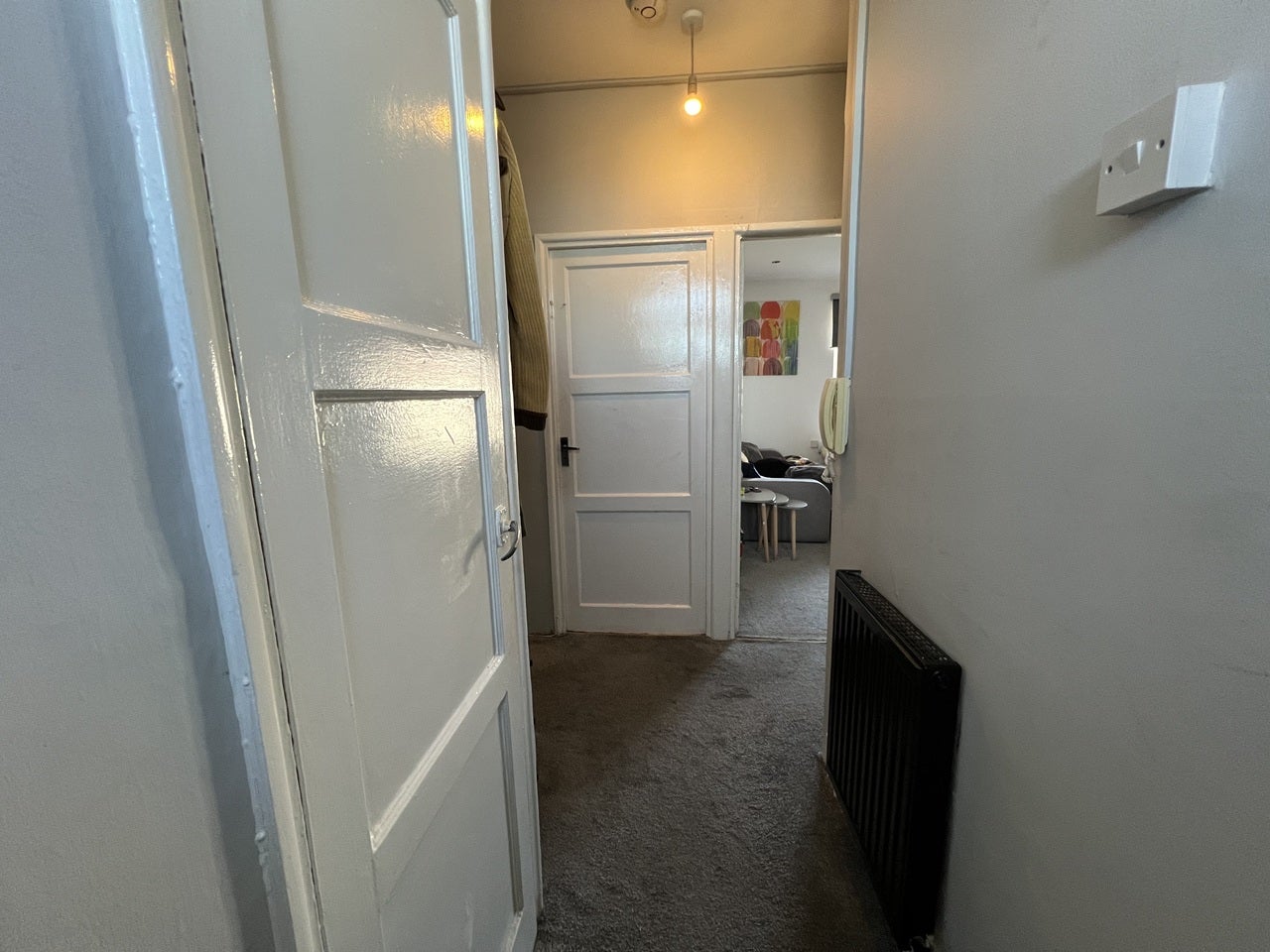 Flat Barnfield Road in Greater London