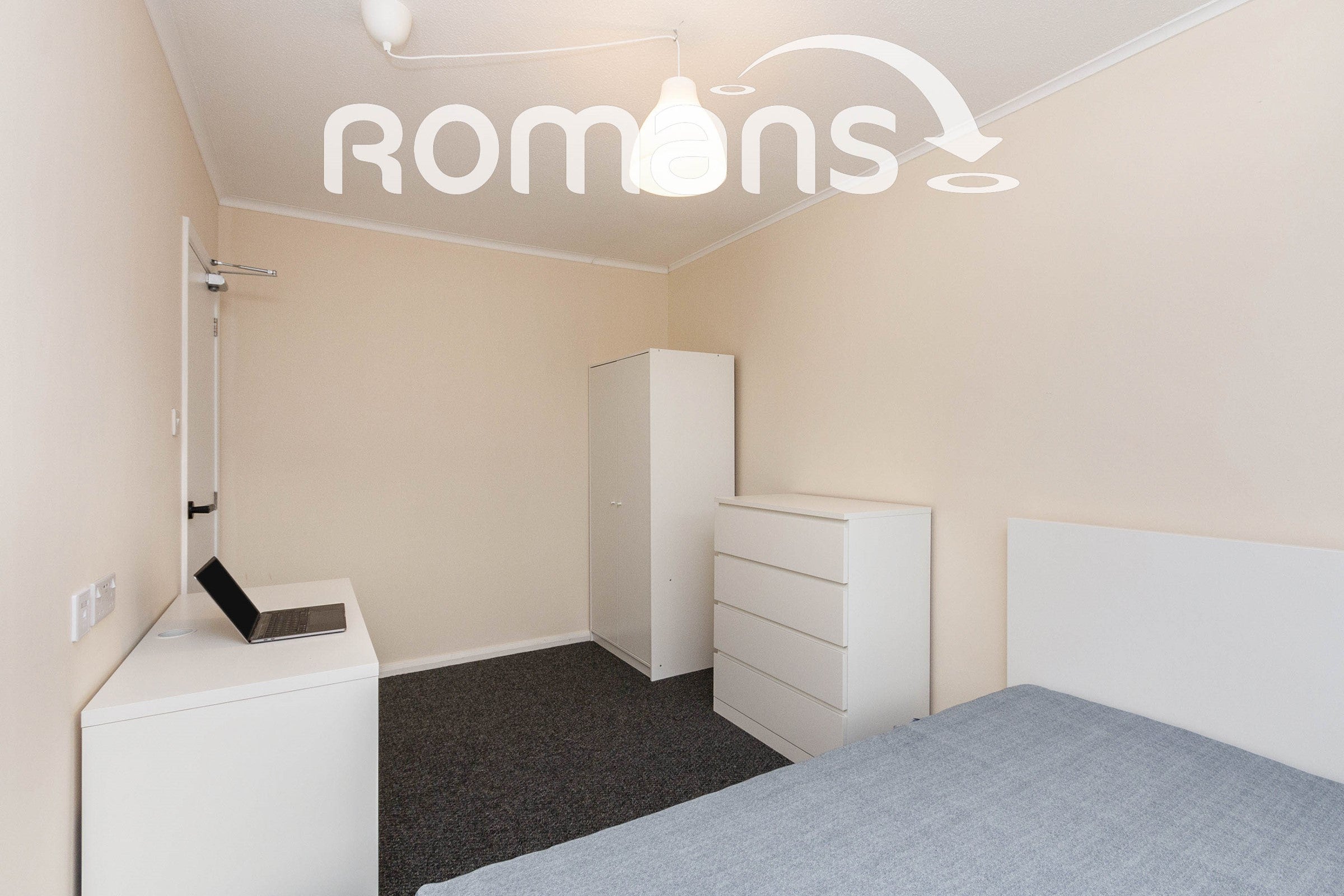Room Dollis Drive in Farnham