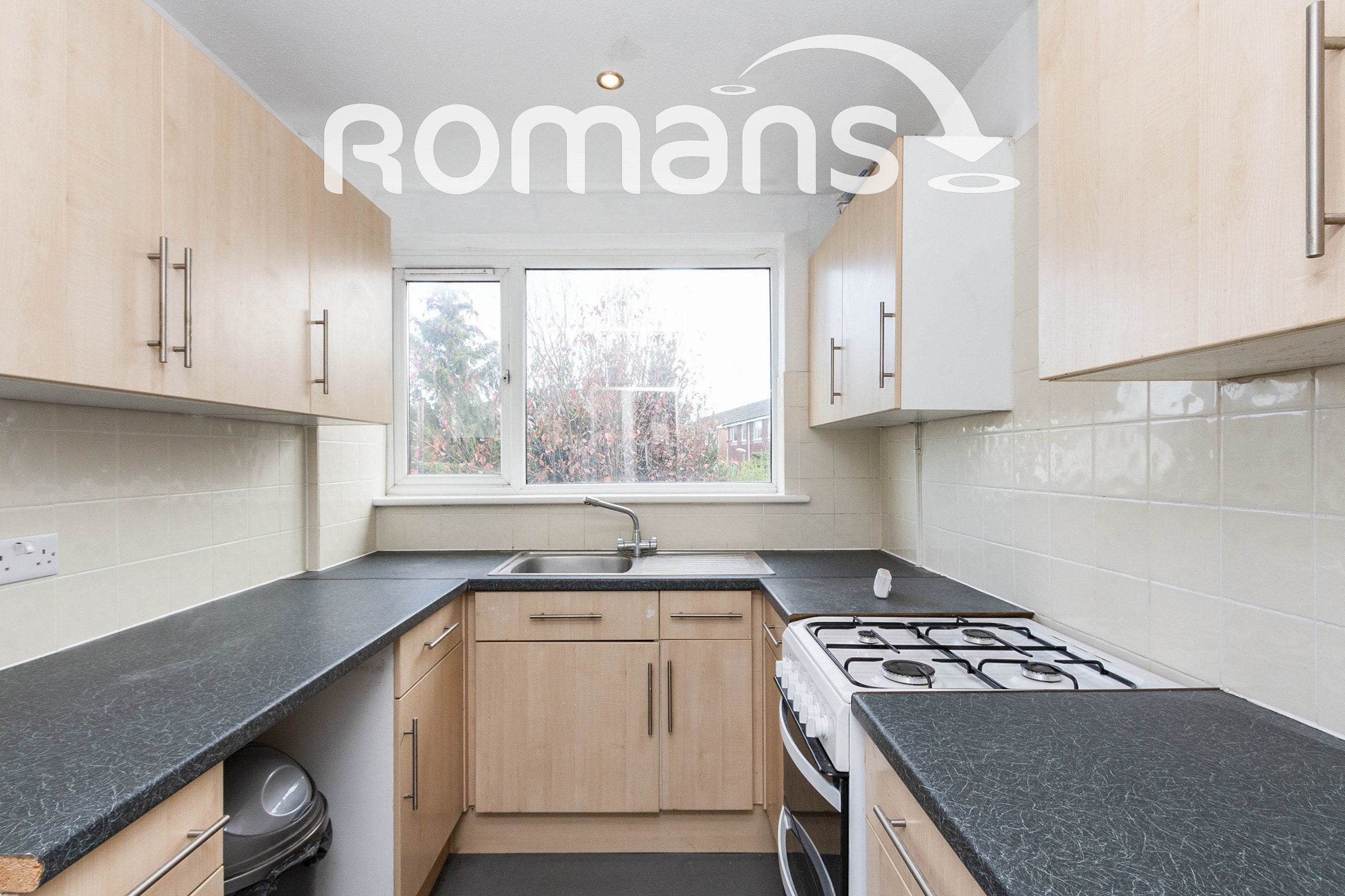 Room Dollis Drive in Farnham
