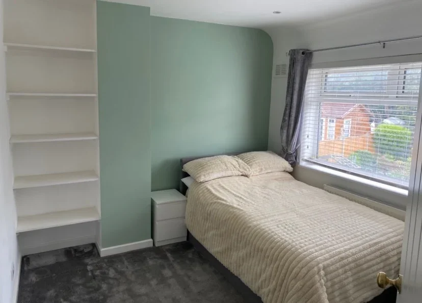 Room Wolsey Crescent in Greater London