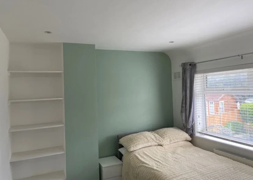 Room Wolsey Crescent in Greater London
