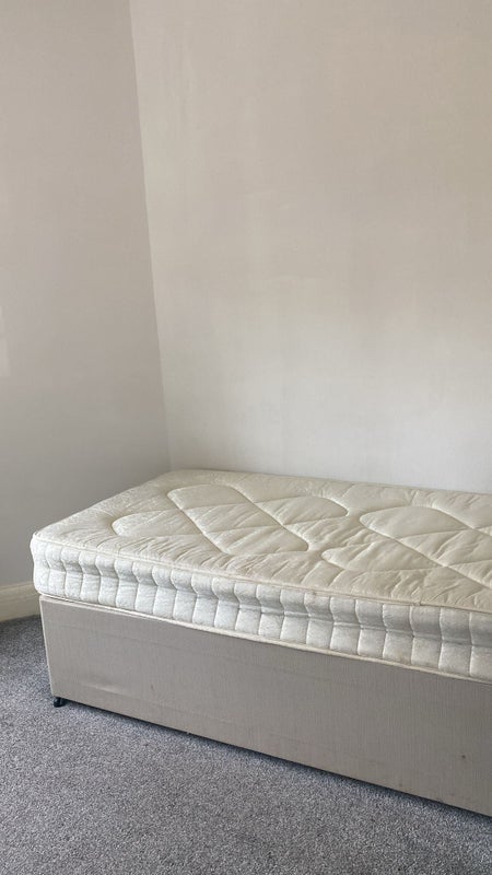 Room Hart Grove in Greater London