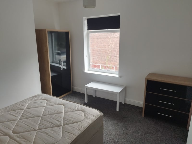 Room Sutton Road in Mansfield Woodhouse