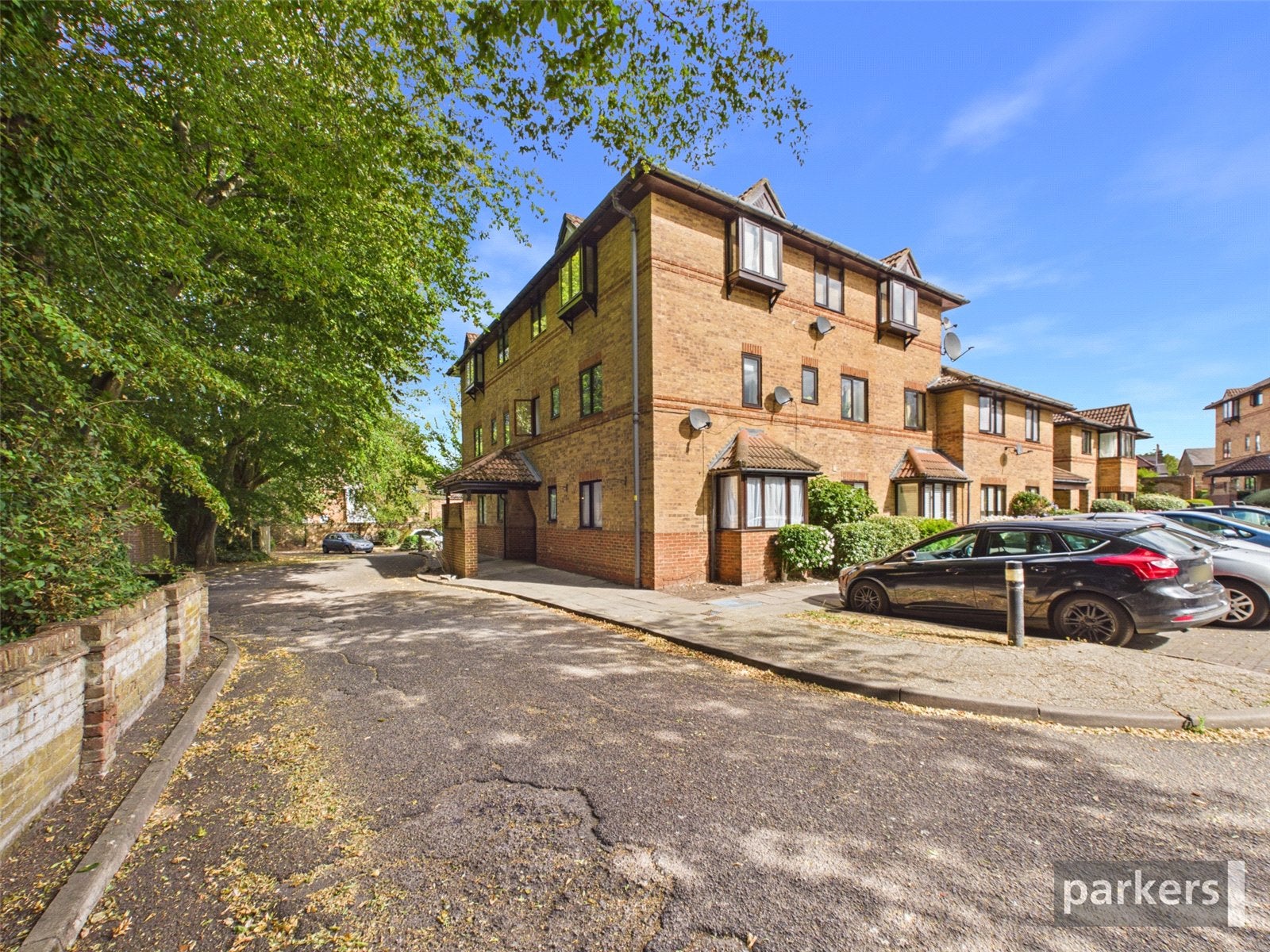 Flat Chapel Row in Twyford