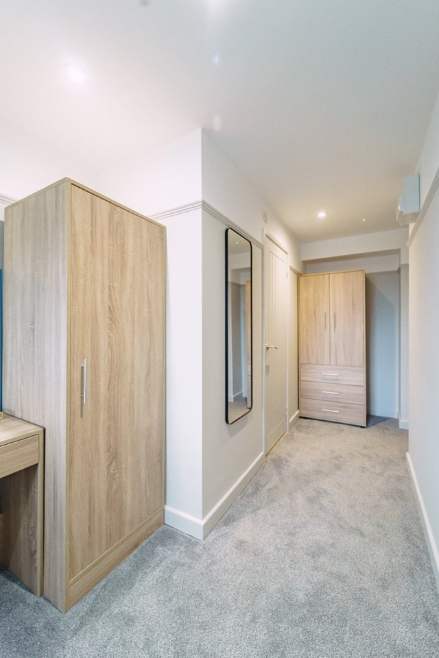 Room Dixon Street in Swindon