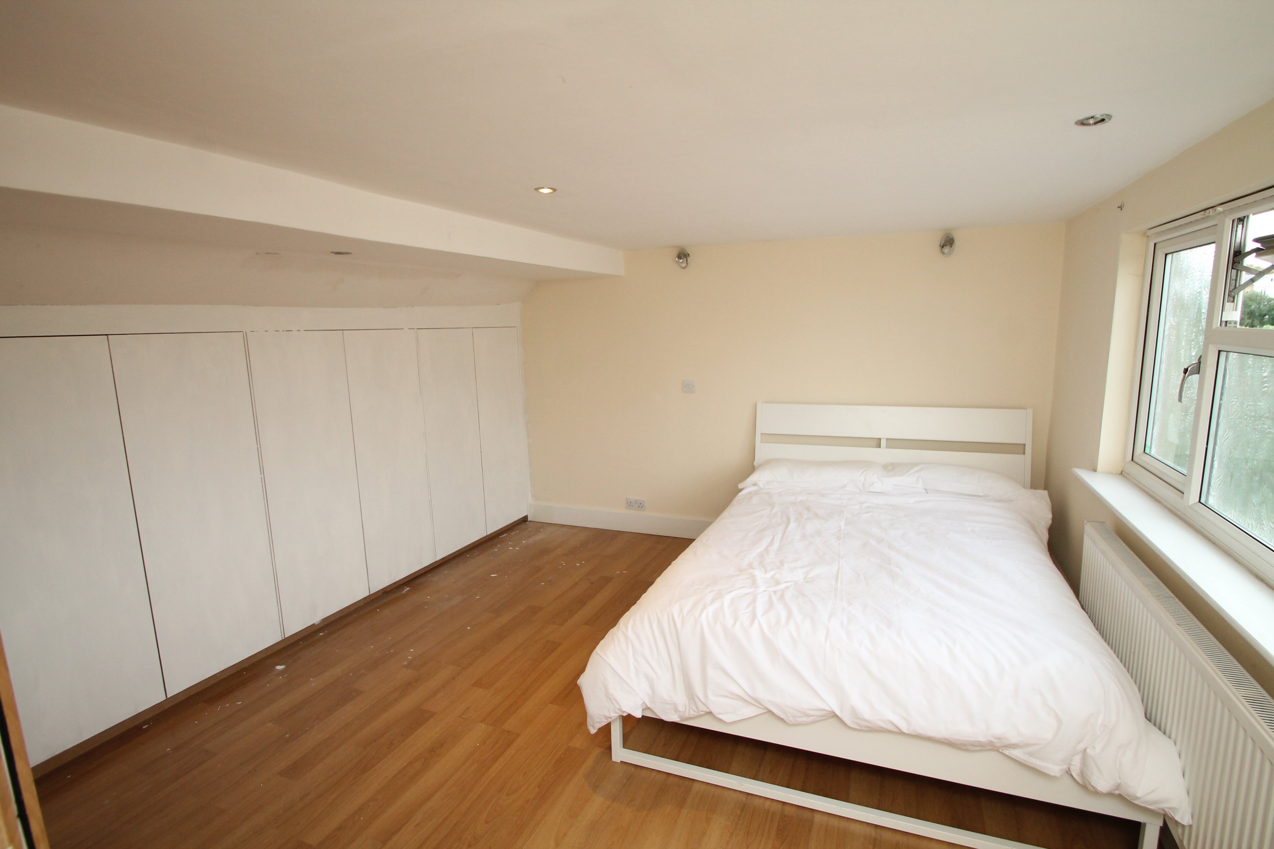 Room Beck Lane in Greater London