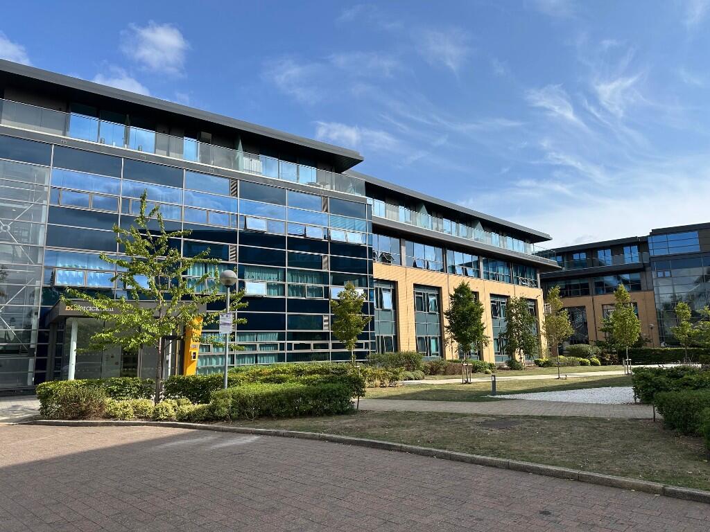 Flat Wokingham Road in Bracknell