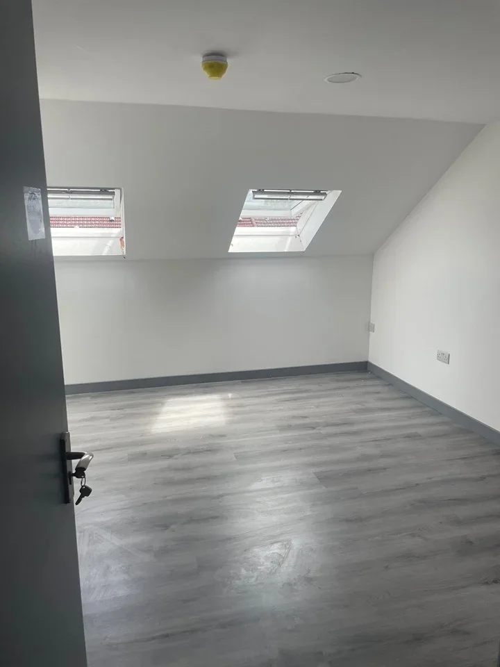 Room Hartington Road in Greater London
