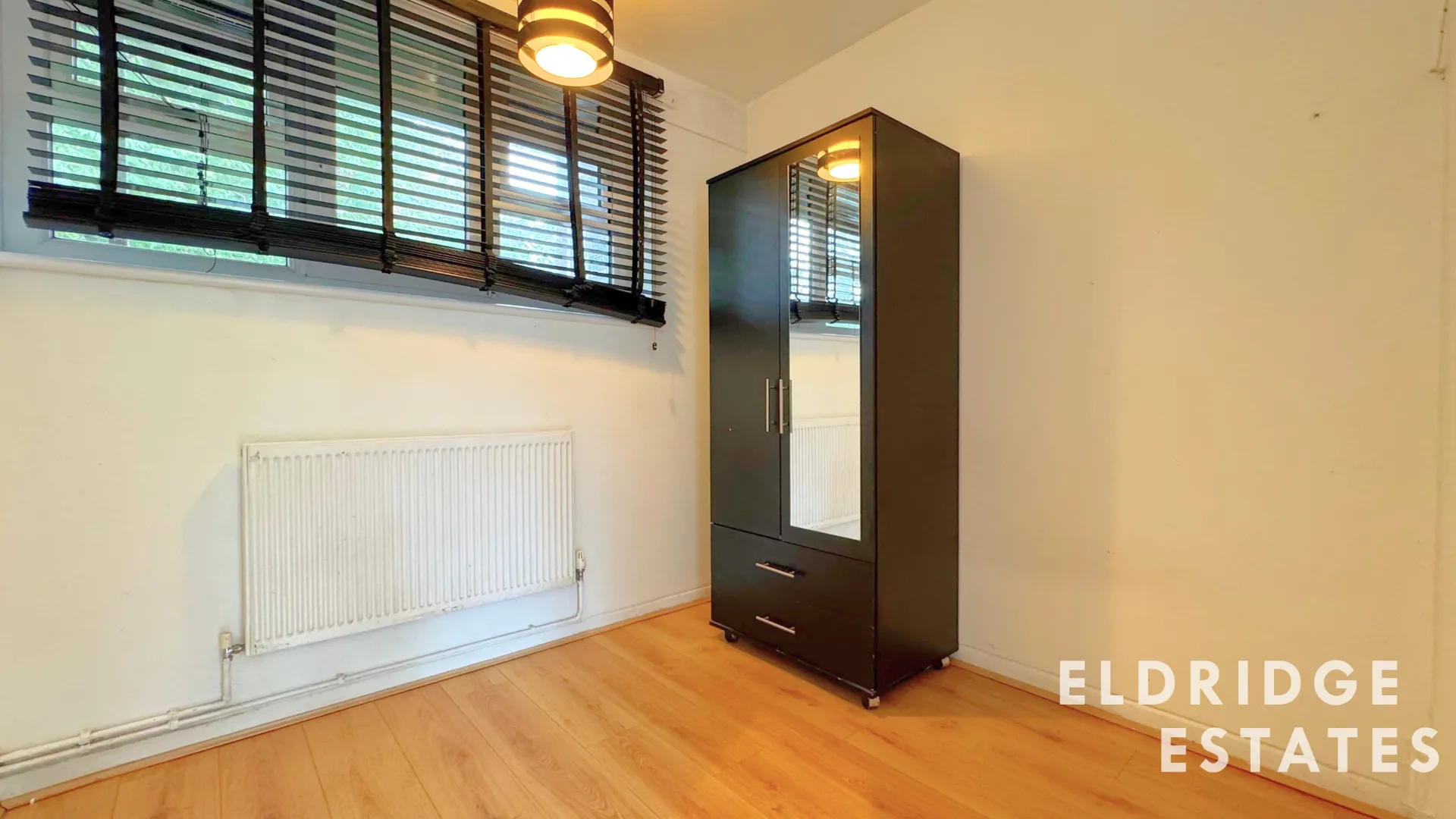 Flat Lamport Close in Greater London
