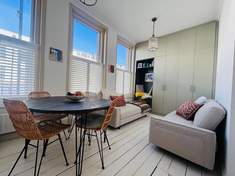 Room Harrow Road in City of Westminster