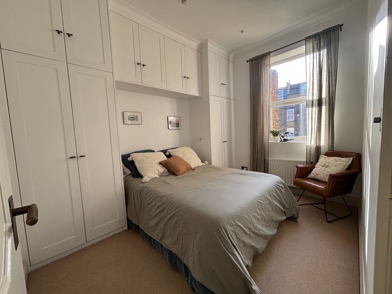 Room Harrow Road in City of Westminster