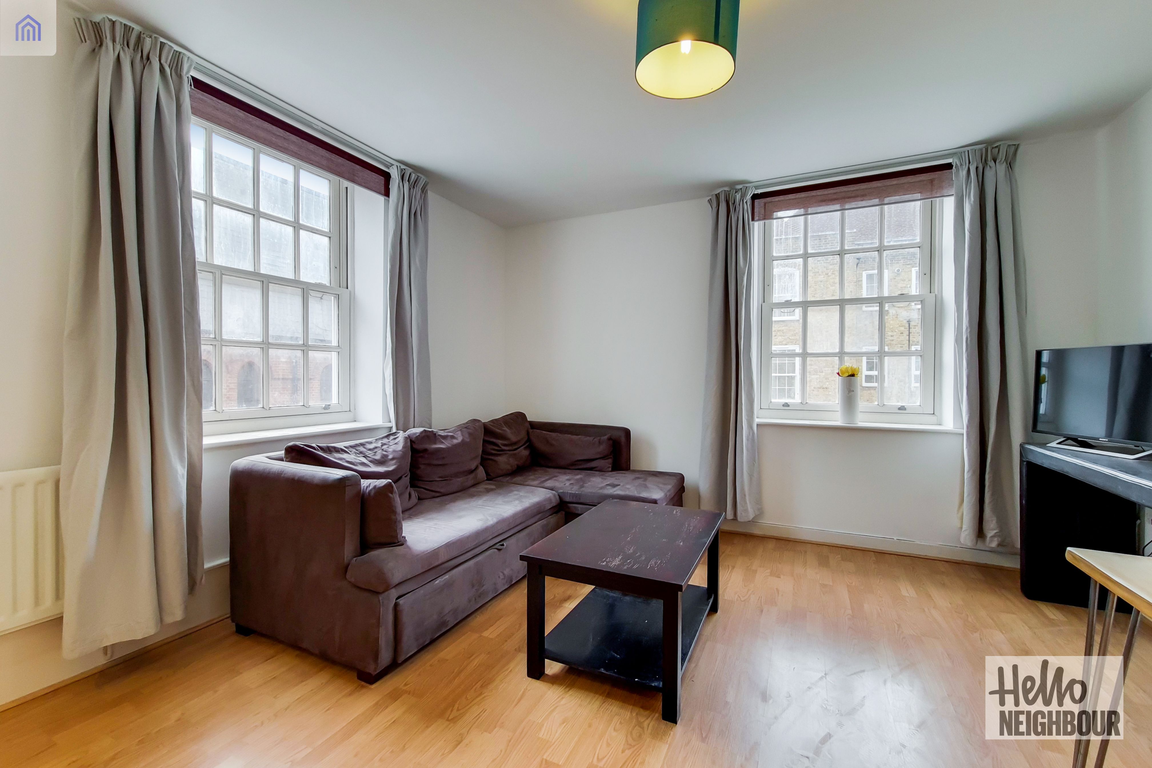 Flat Nuttall Street in Greater London