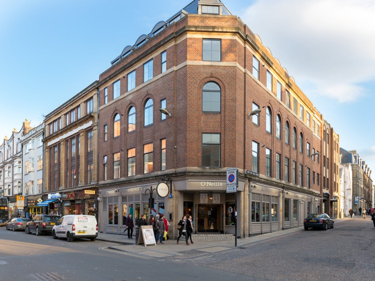 Flat Frewin Court in Oxford
