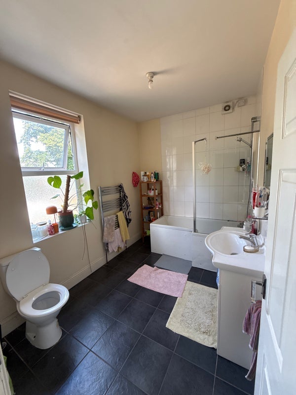 Room Sandon Road in Birmingham