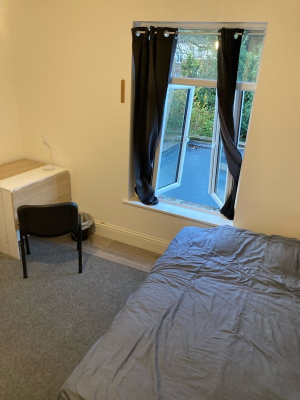 Room Norbury Court Road in Greater London