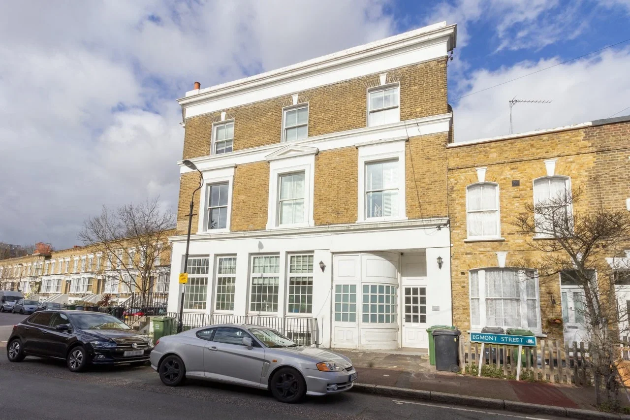 Flat Egmont Street in Greater London