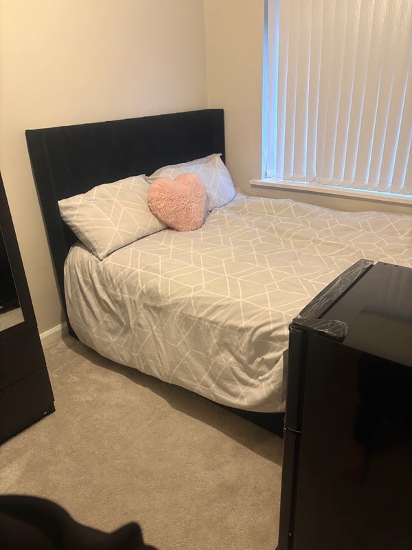 Room Dimsdale Road in Birmingham