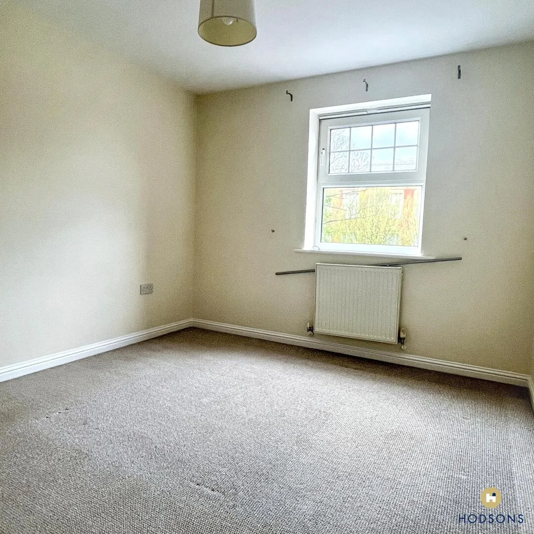 Flat Carnforth Avenue in Wakefield