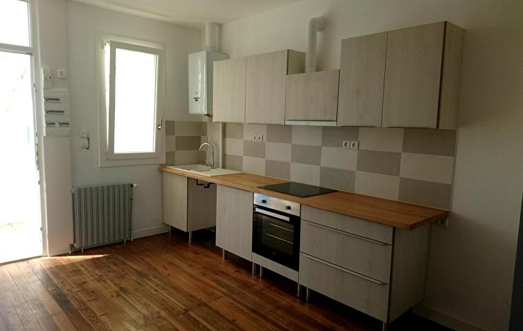House Rue Auguste Rateau in Saintes