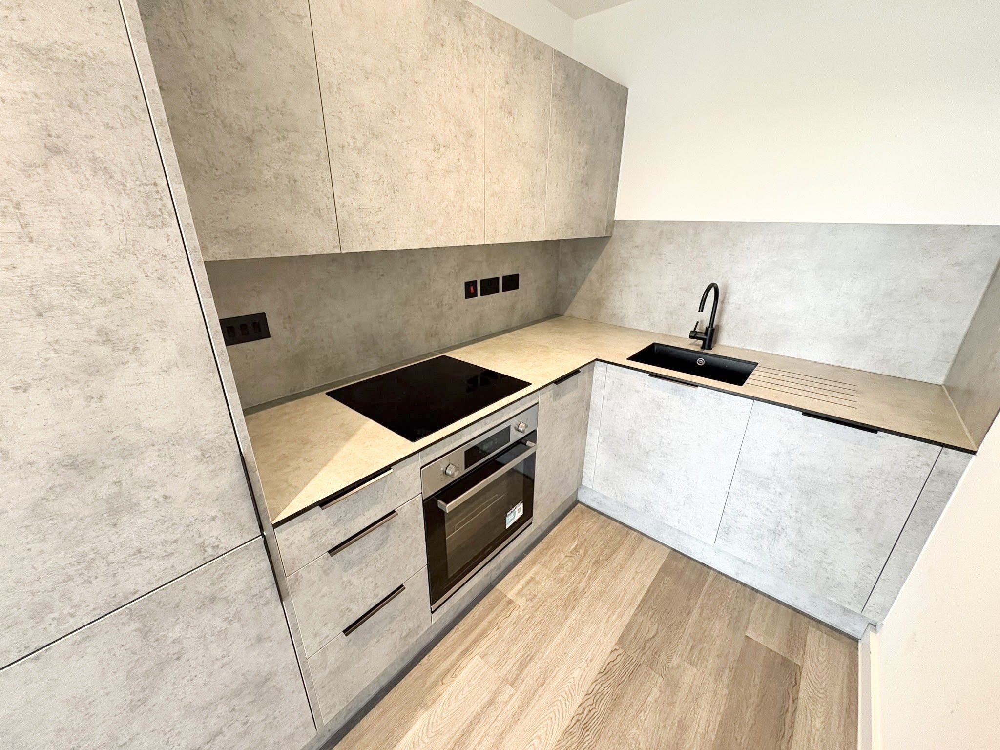 Flat Ordsall Lane in Salford