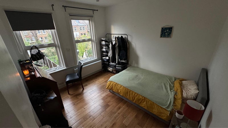 Room Wetherden Street in Greater London