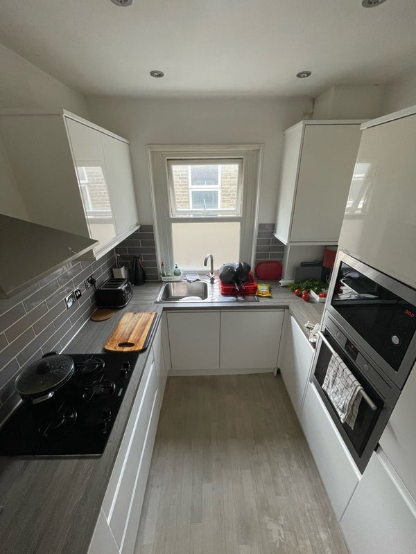 Room Wetherden Street in Greater London